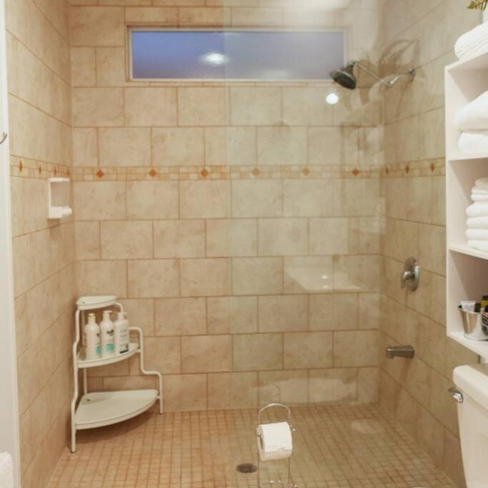 Apartament Large Upstairs Flat In Downtown Century Building Belleville Zewnętrze zdjęcie