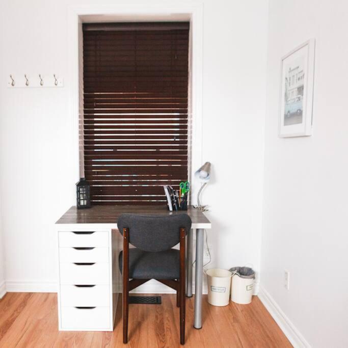 Apartament Large Upstairs Flat In Downtown Century Building Belleville Zewnętrze zdjęcie